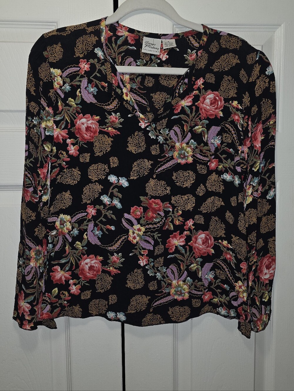 Vintage Giorgio Fiorlini Black Floral Split Neck Bell Sleeve Top Size Small